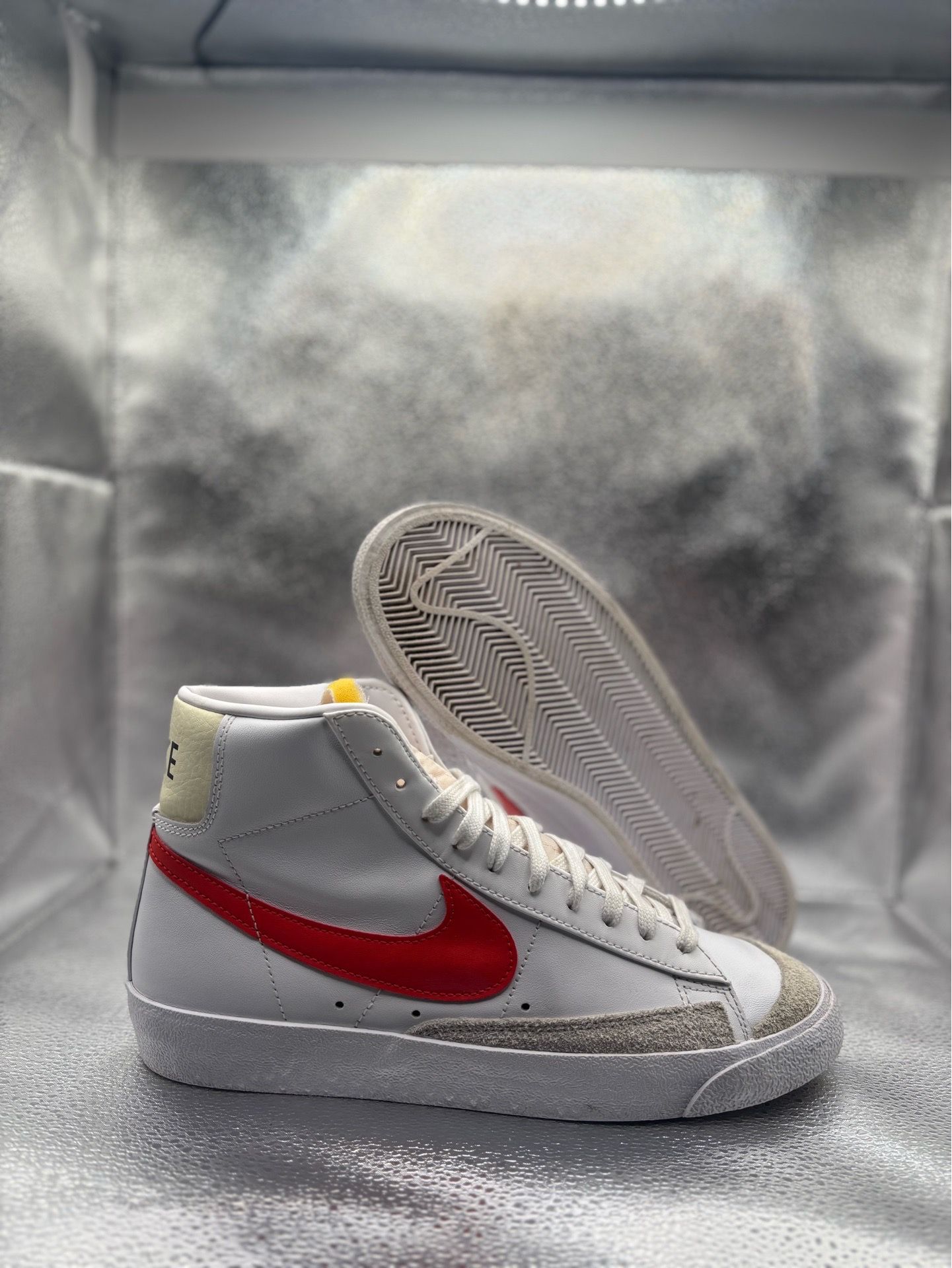 Nike Blazer Mid 77 Vintage White Picante Red Coconut Milk