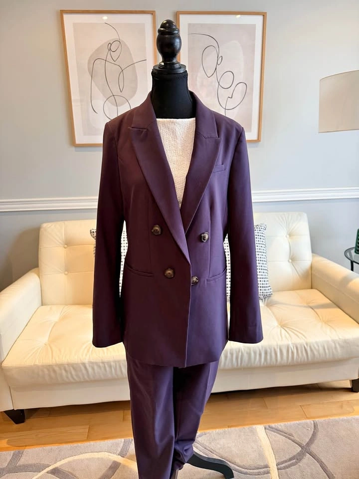 Plum-coloured Oversized-look Full Suit