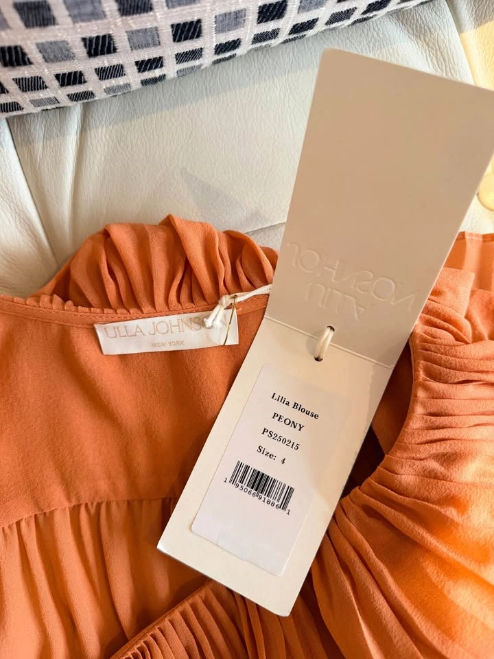 Blouse Size 4 - photo 3