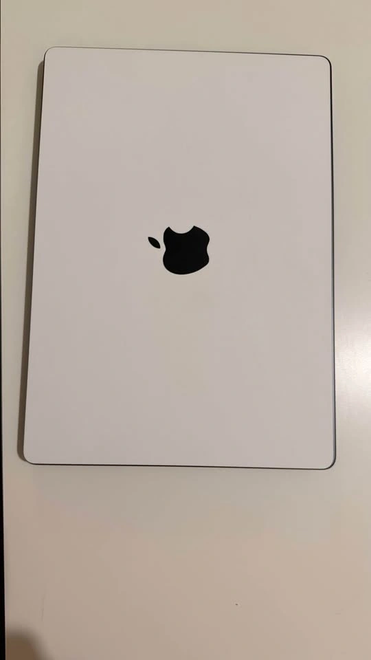 MacBook Pro - M4 Pro - 512GB SSD - 24GB RAM - photo 2