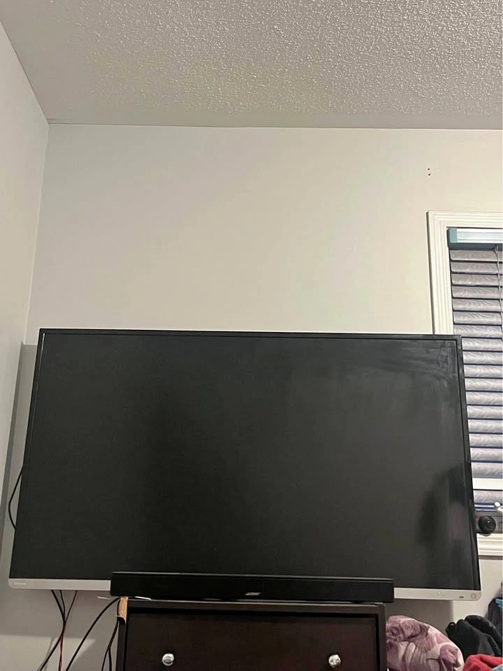 Toshiba 58” Full HD TV – Excellent Condition 🔥