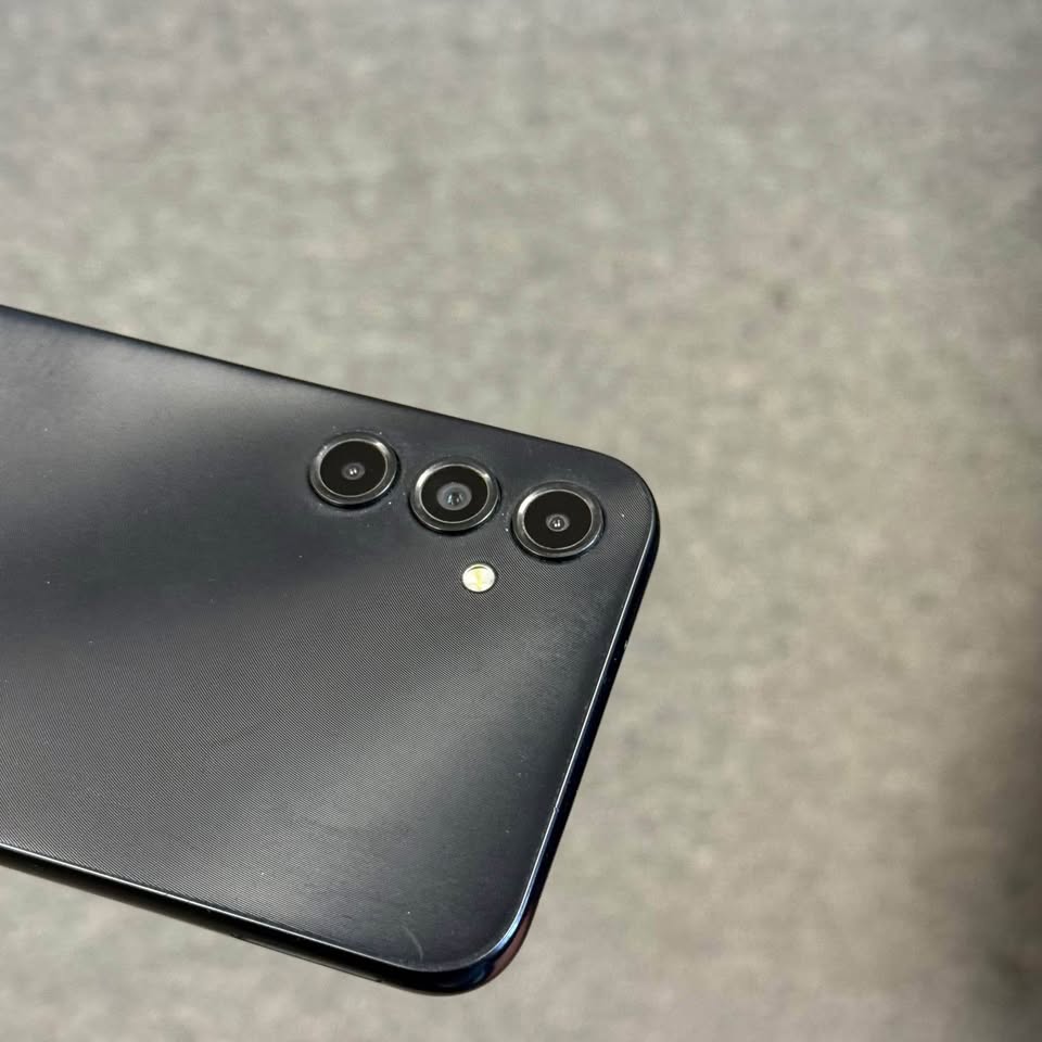 Samsung Galaxy A14 5G 64GB Unlocked - photo 3