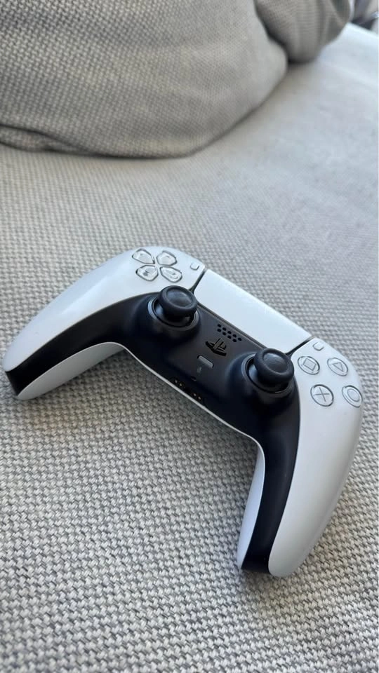 PS5 Dualsense Controller - photo 2