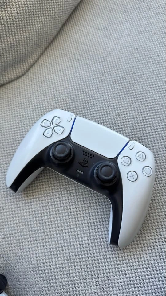 PS5 Dualsense Controller - photo 2