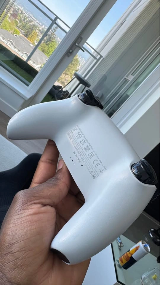 PS5 Dualsense Controller - photo 3