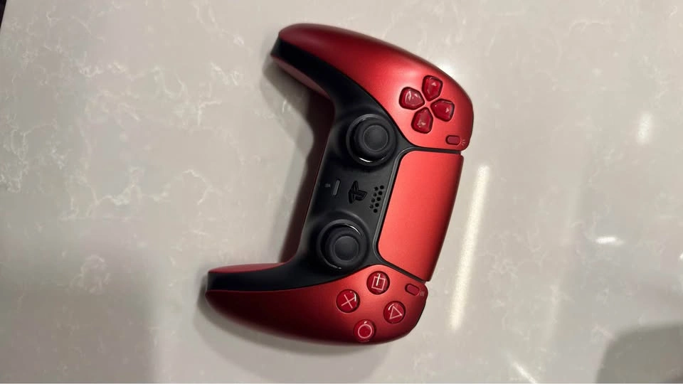 PS5 Dualsense Controller - Like New - photo 2