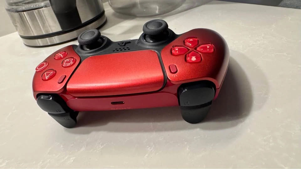 PS5 Dualsense Controller - Like New - photo 5