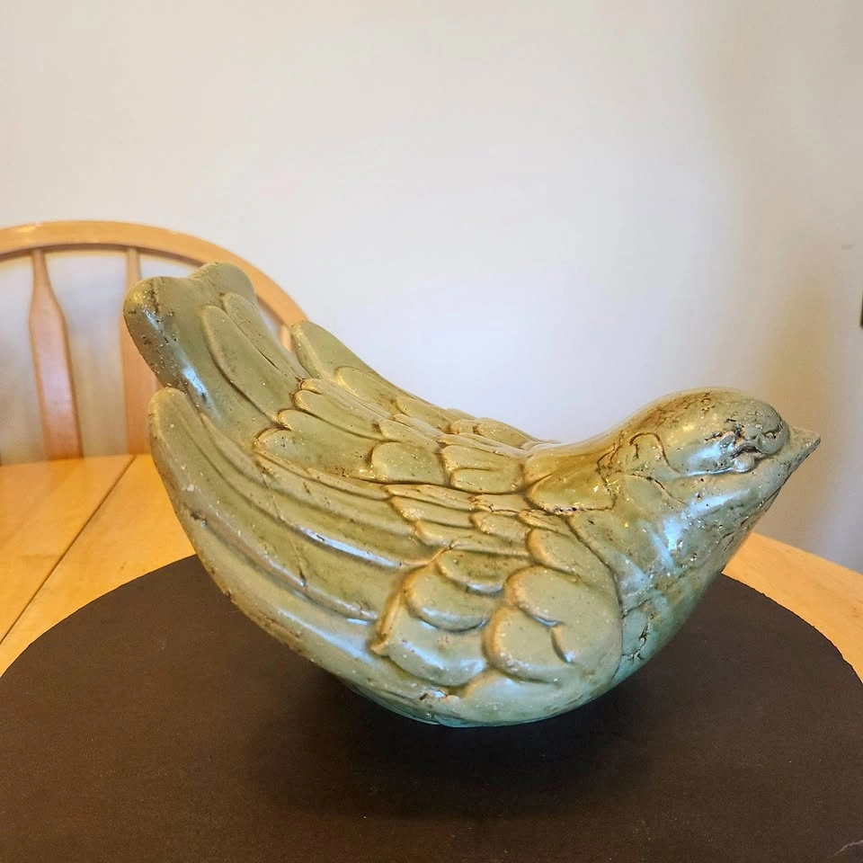 Gertie the Garden Party Bird Decor