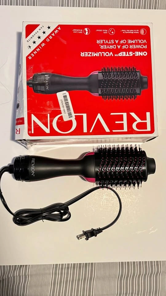 Revlon One-Step Volumizer Hair Dryer Brush