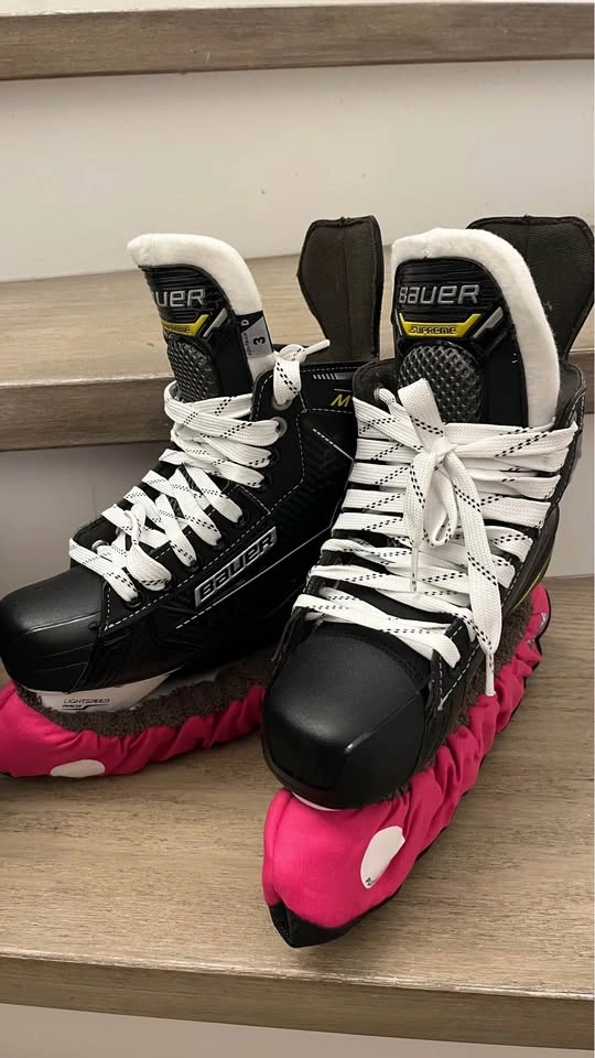 Bauer Supreme Ice Skates & Oxelo Helmet - photo 3