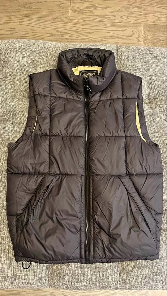 American Eagle Puffer Vest - Black (Size S)