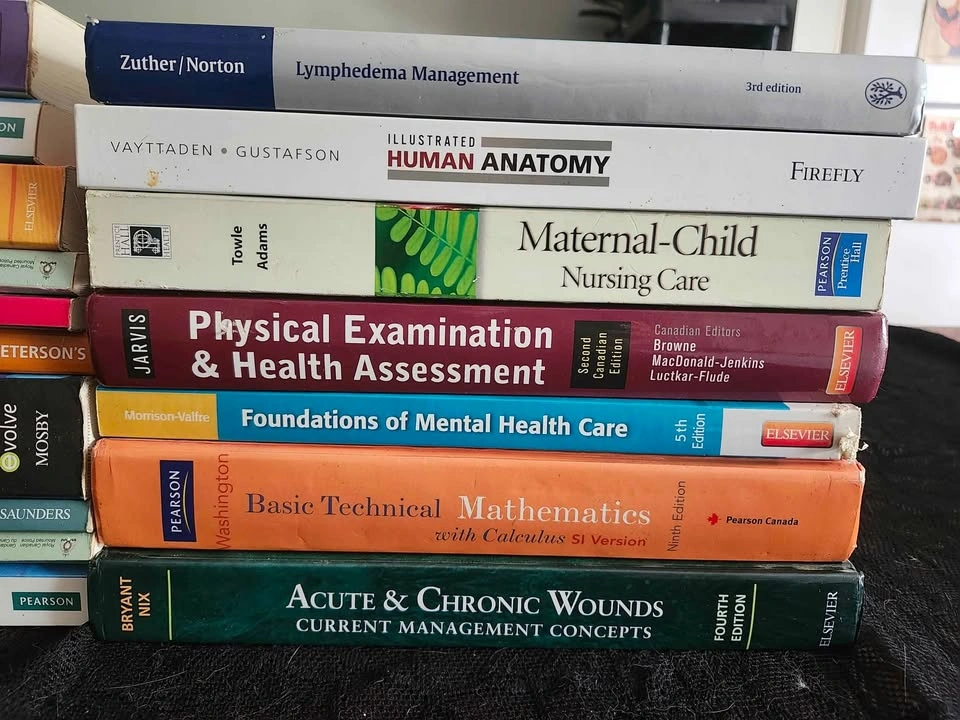 Medical Books - photo 3