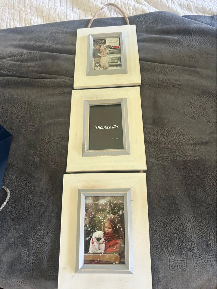 Thomasville 3-Opening Hanging Picture Frame - photo 2