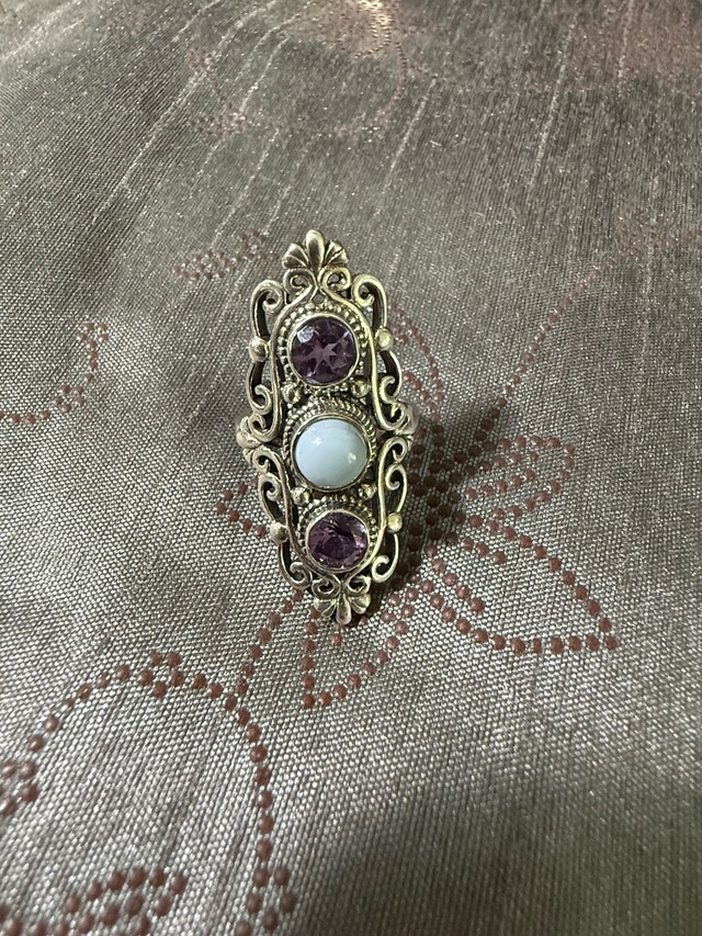 Vintage Sterling Silver Amethyst & Chalcedony Filigree Ring - photo 2