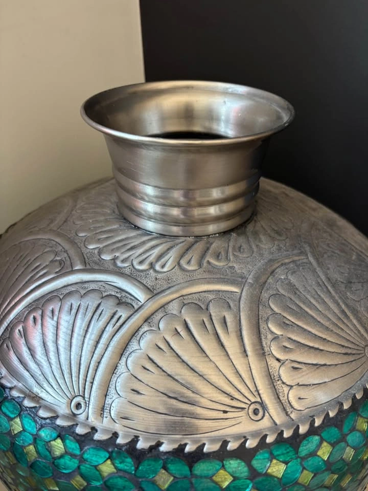 Metal Mosaic Vase - photo 2