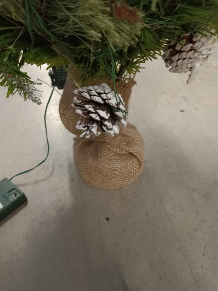 3' Mini Flocked Christmas Tree w/ Lights Berries Pinecones - photo 4