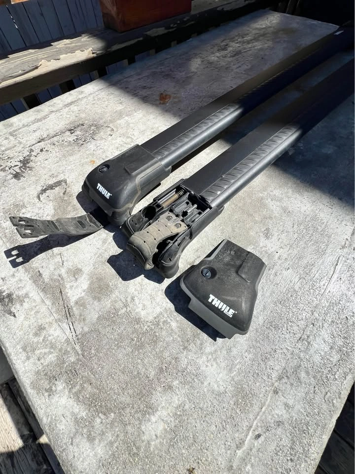 Thule AeroBlade Edge Crossbars for Raised Rails - photo 2