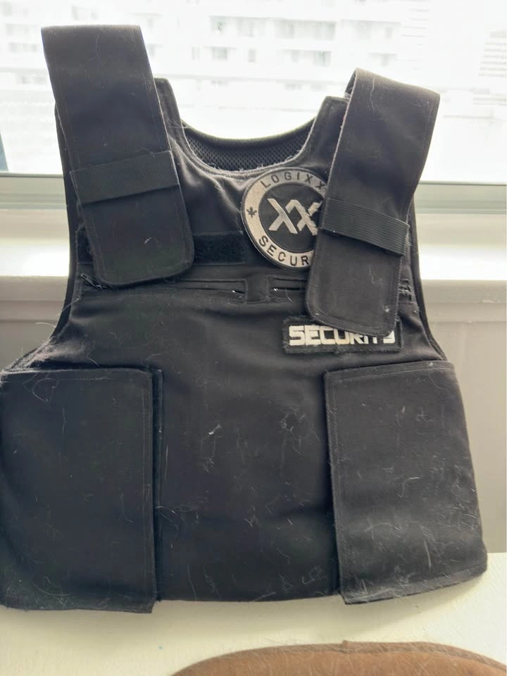 Security Vest with belt - photo 4