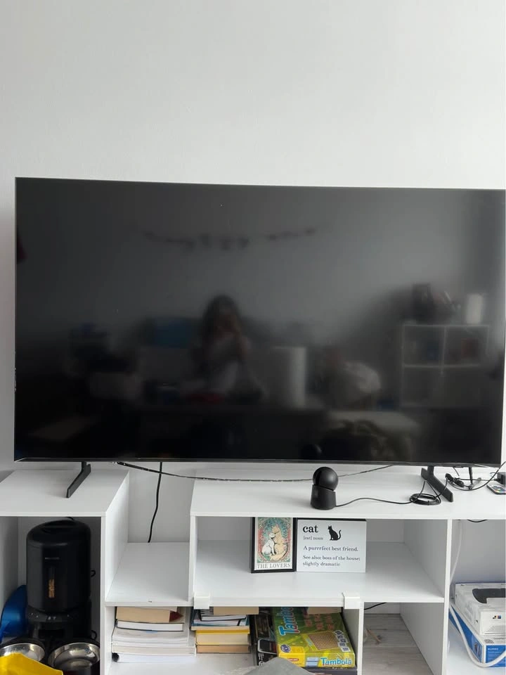 Samsung 65” Neo QLED 4K Smart TV + LED TV Stand (Like New) – Mov - photo 4