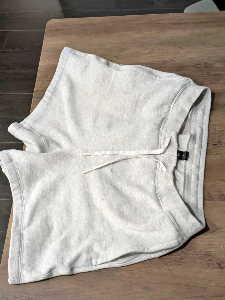 Lululemon Steady State Relaxed-Fit Short 5" - Size M
