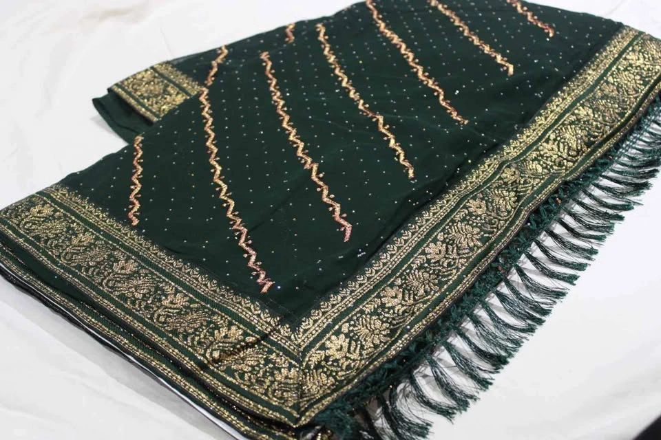 Emerald green sari with work and heave border - SUMMER SALE!!!