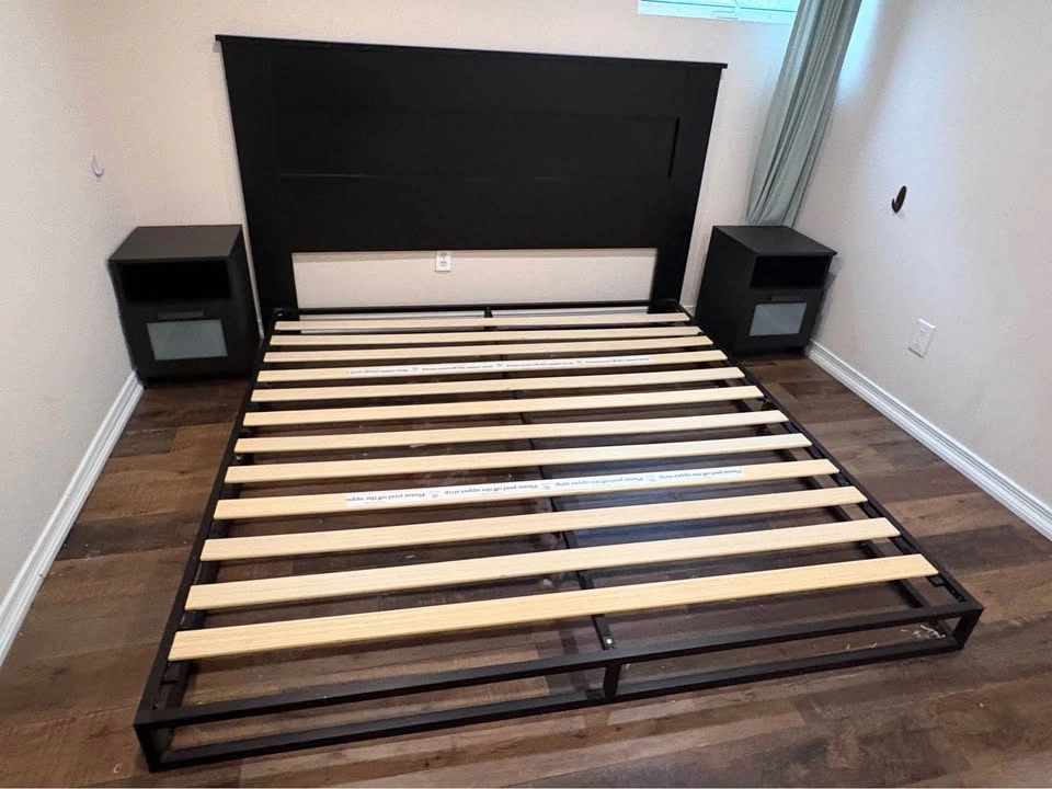 Modern King Bed + Nightstands Set - Sleek & Spacious - photo 2