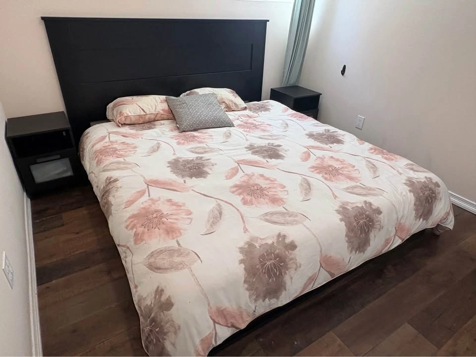Modern King Bed + Nightstands Set - Sleek & Spacious - photo 5