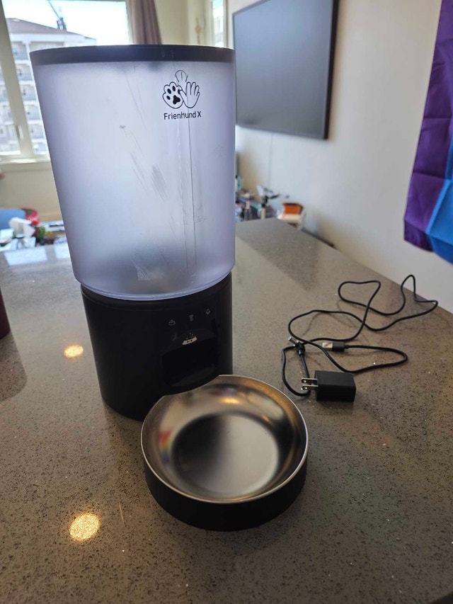 Automatic Cat Feeder