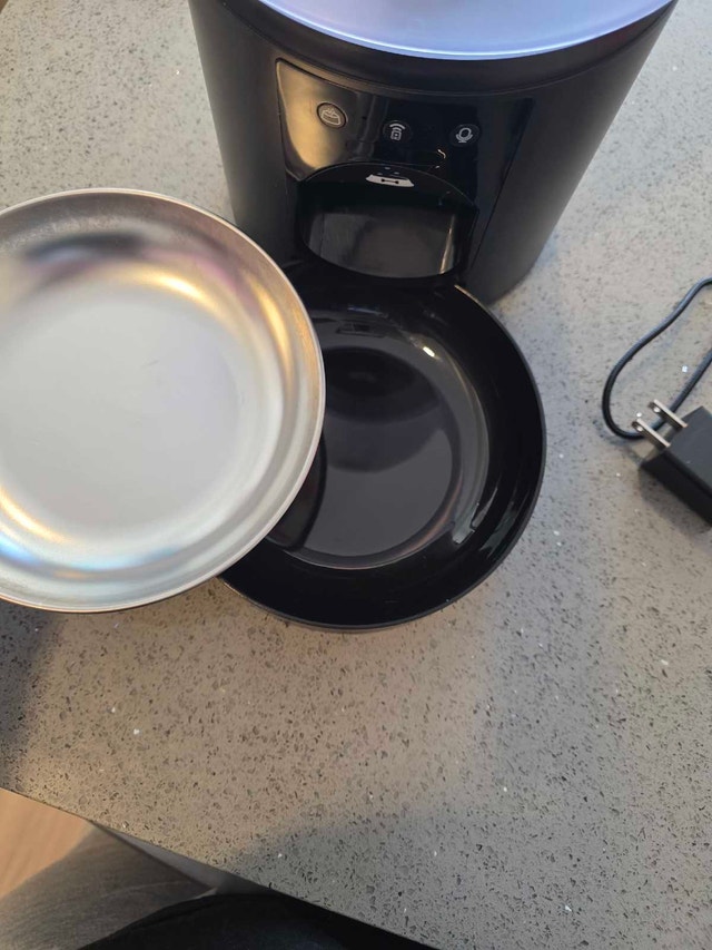 Automatic Cat Feeder - photo 3