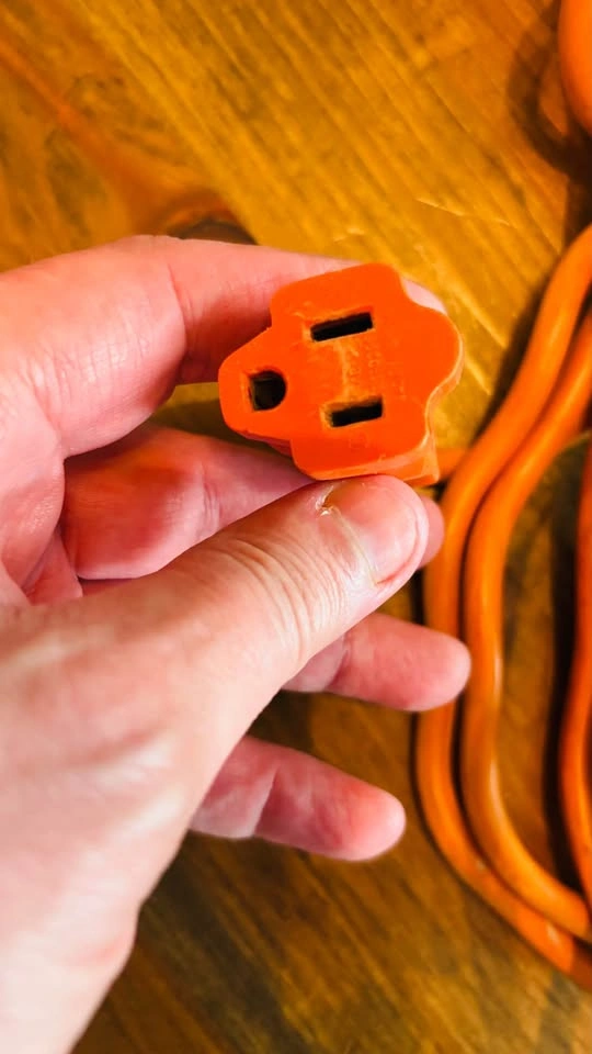 25 ft 16/3 Outdoor Extension Cord - photo 2