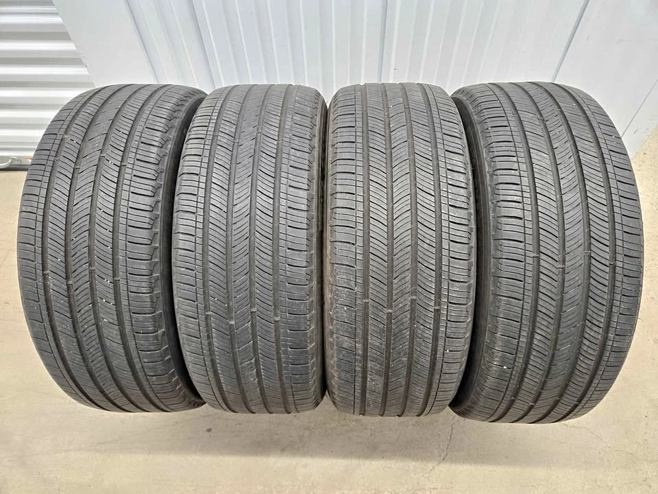 Michelin Primacy A/S Tires - 235/55R19