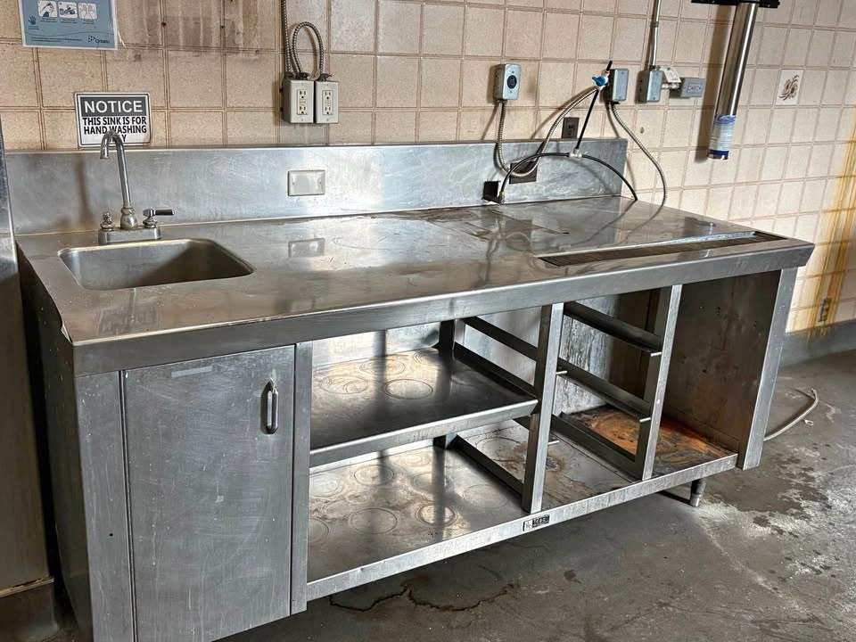Commercial Stainless Steel Service Station w/ Sink & Drainboard