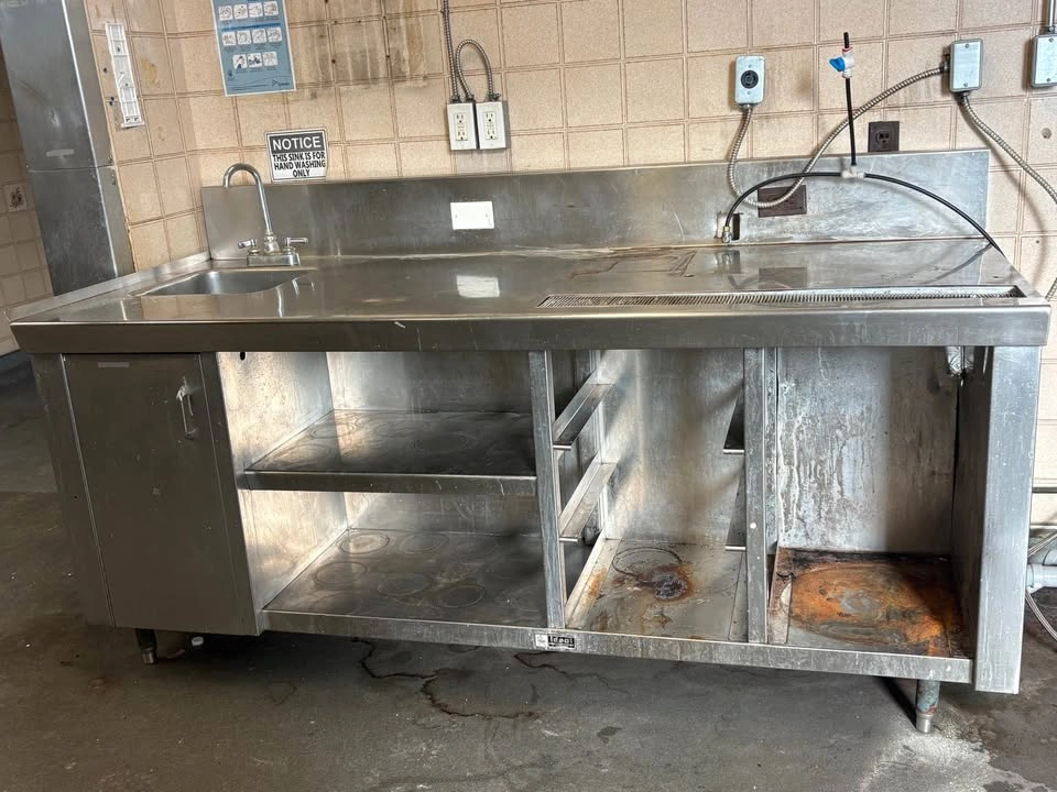 Commercial Stainless Steel Service Station w/ Sink & Drainboard - photo 3