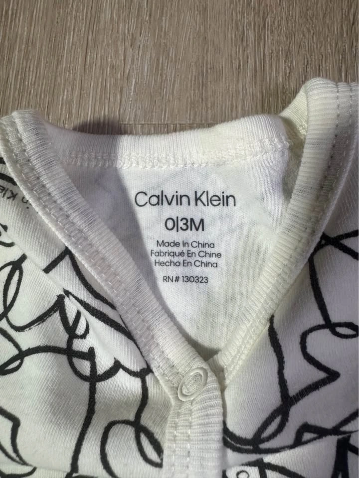 Calvin Klein Baby Footed Sleeper - photo 3