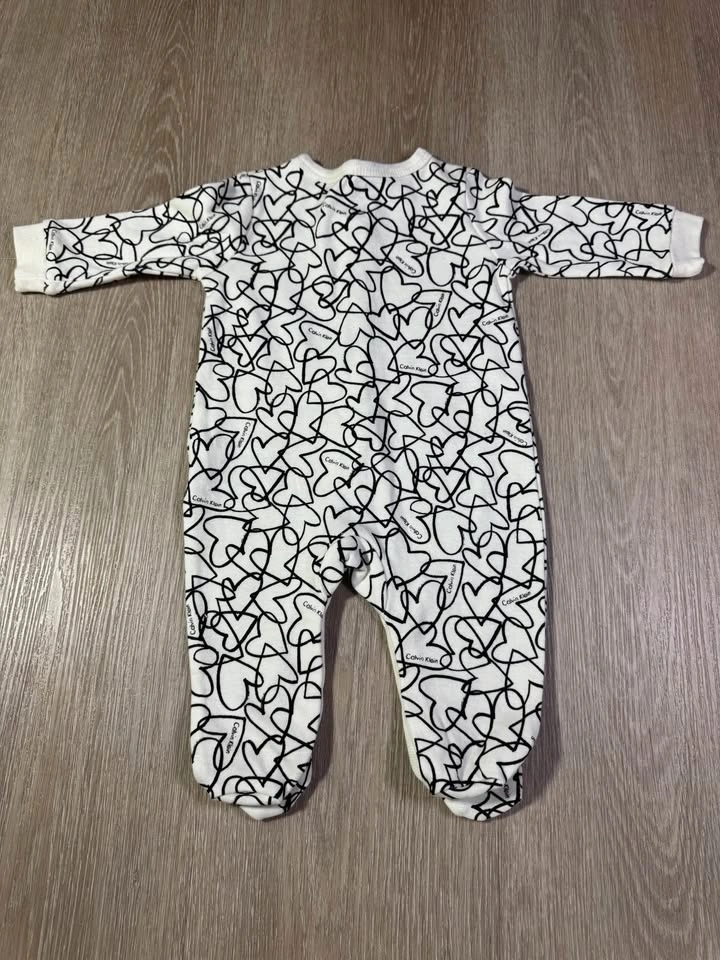 Calvin Klein Baby Footed Sleeper - photo 4