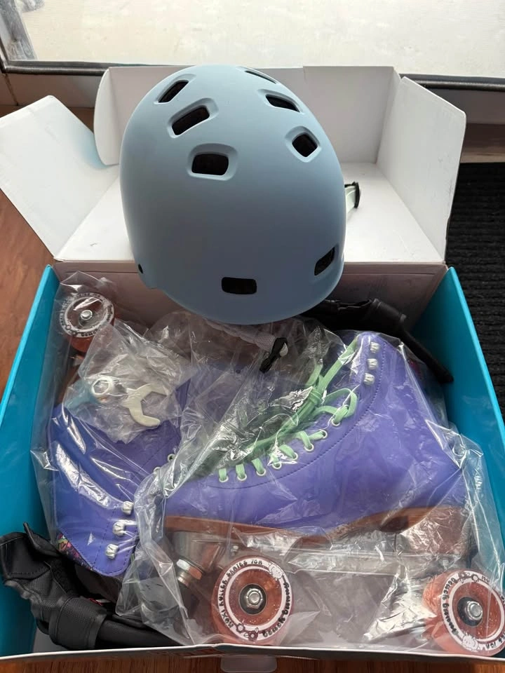 EUC Moxi Beach Bunny Roller Skates Size 8 Periwinkle - photo 3