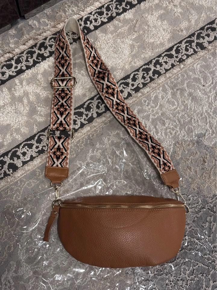 Italian Leather Belt Bag / Crossbody – Brand New ✨ - photo 3