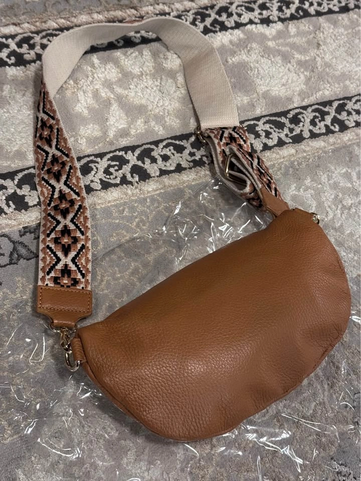 Italian Leather Belt Bag / Crossbody – Brand New ✨ - photo 5