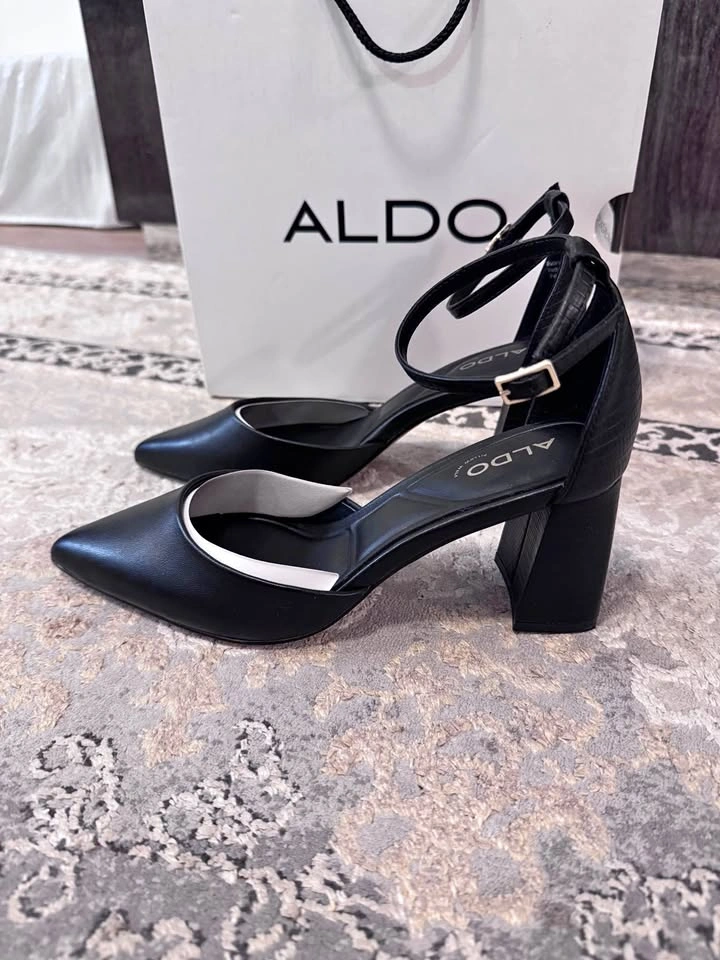 Brand New ALDO Black Heels (Size 6.5) – Elegant & Comfortable 🎓