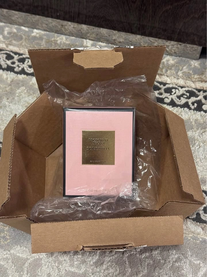 Victoria’s Secret Bombshell Perfume 50ml – Brand New Sealed 💖✨🌸 - photo 3
