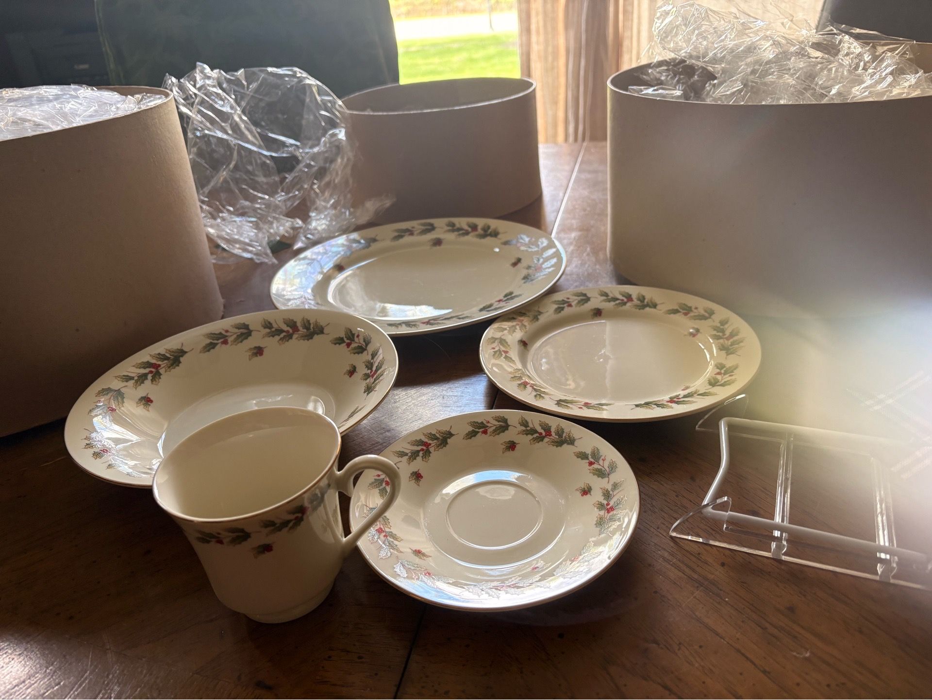 Holly Berry World Bazaar Discontinued Set