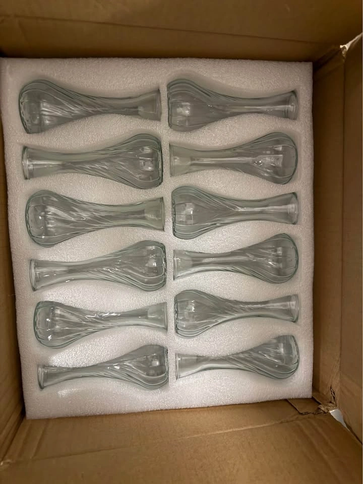 Box of 24 Miniature Vases - photo 3