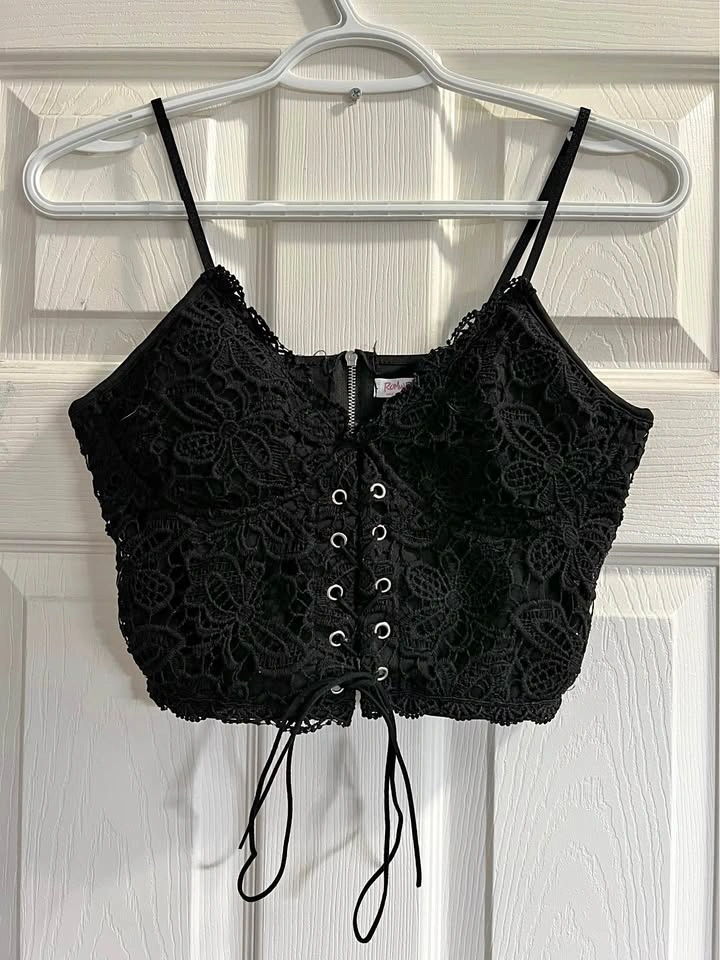 ROMWE Black Lace Crop Top