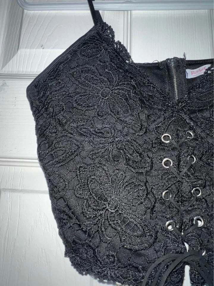 ROMWE Black Lace Crop Top - photo 3