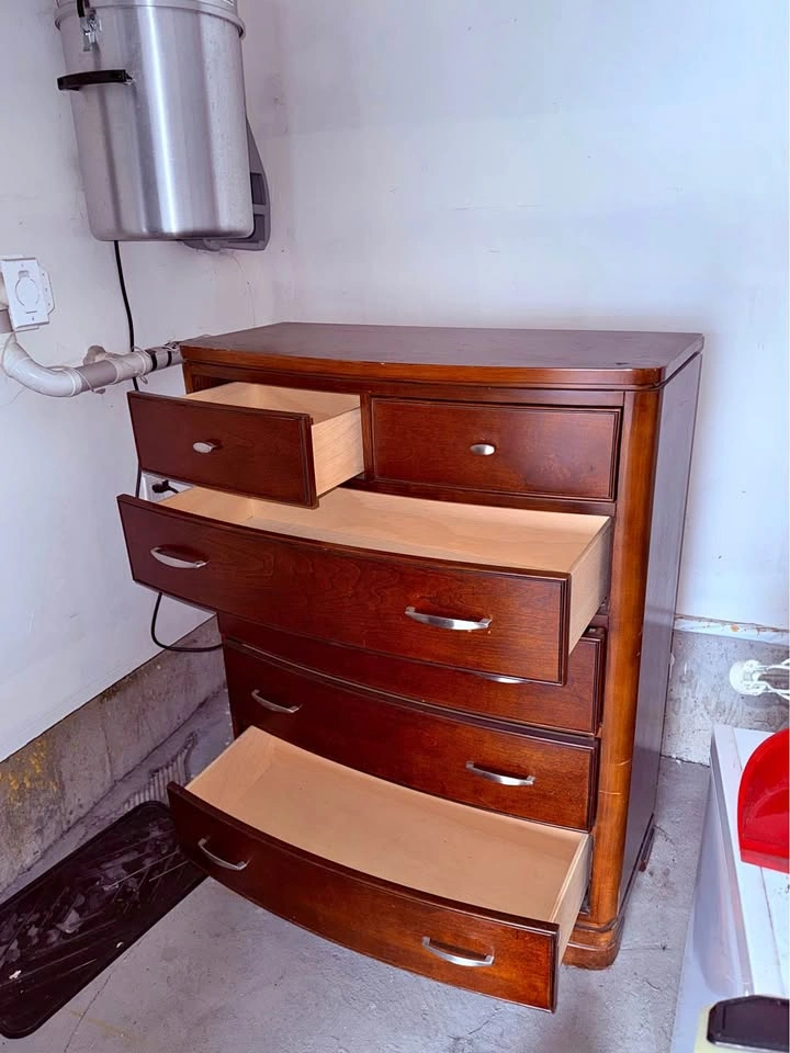 Solid Wood 6-Drawer Dresser