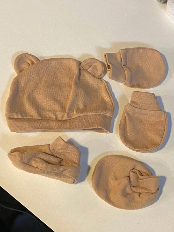 Baby/Newborn Bear Hat, Gloves and Socks (Set/Accessories) - ONLY - photo 2