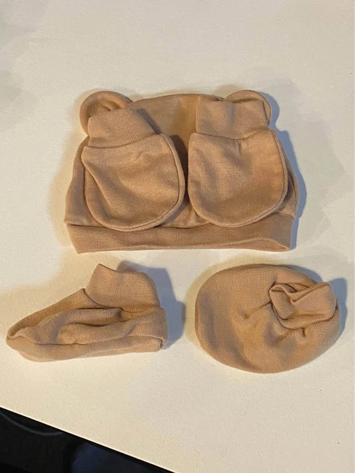 Baby/Newborn Bear Hat, Gloves and Socks (Set/Accessories) - ONLY - photo 3