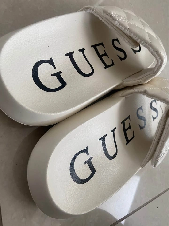 GUESS Pearlin Quilted Pool Slides - photo 2