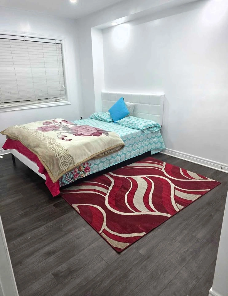Steel Frame Wooden Sides Bed Frame & Mattresses - photo 2