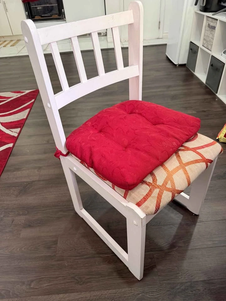 Dining table with 4 chairs - photo 2